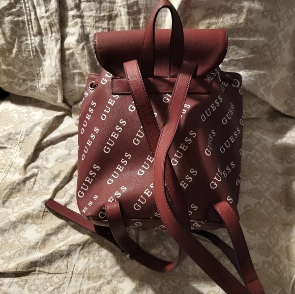 Guess red book bag pocket book - Picture 5 of 5